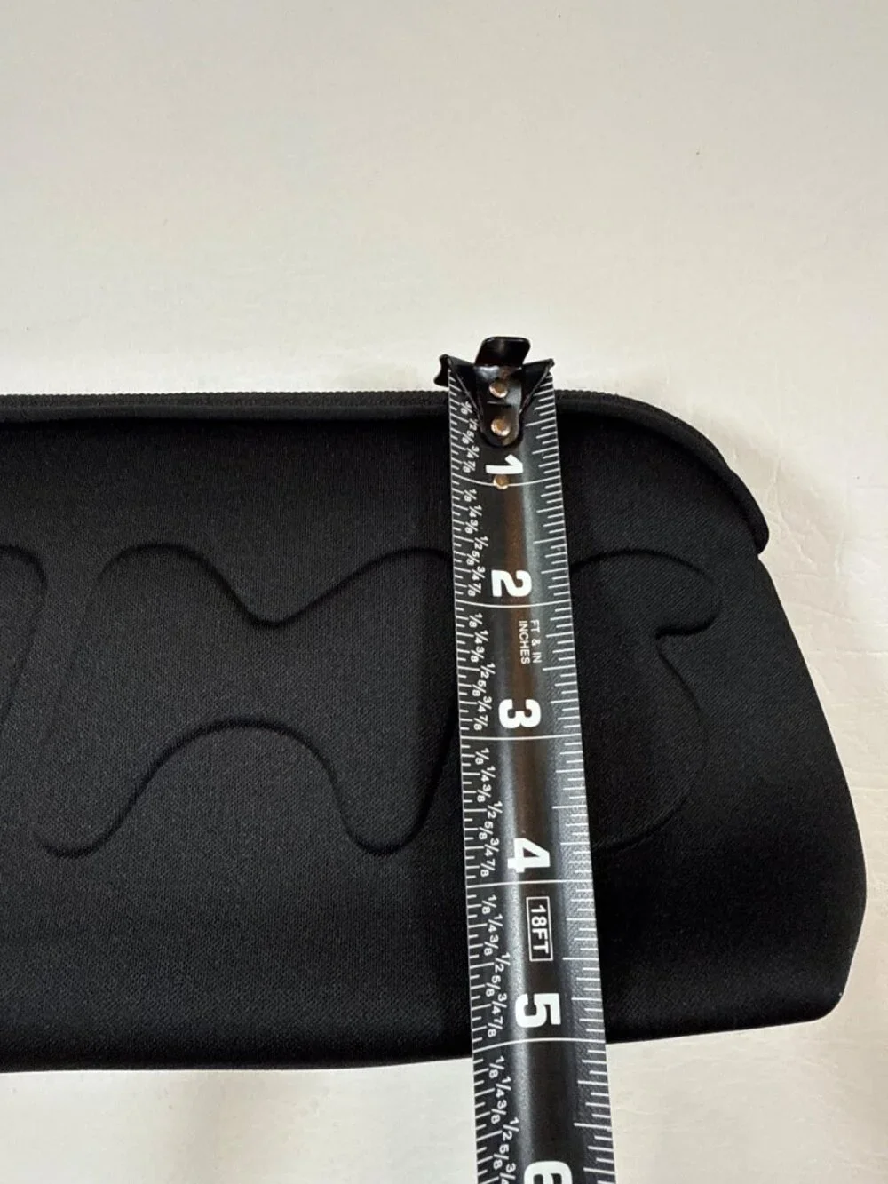 Skims Neoprene Clutch Zip Pouch in Soft Black